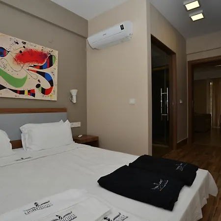 Lighthouse Natalia Aparts Apartament *