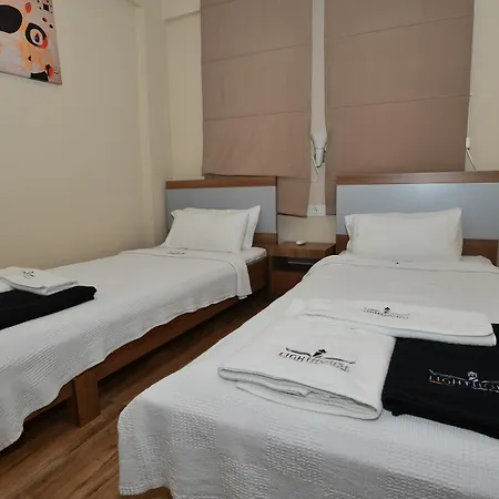 Lighthouse Natalia Aparts Apartament *