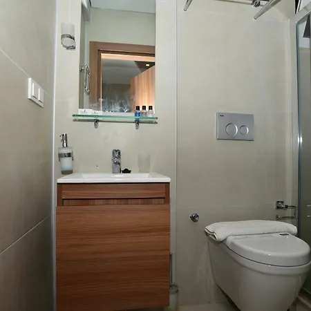 Lighthouse Natalia Aparts アパート