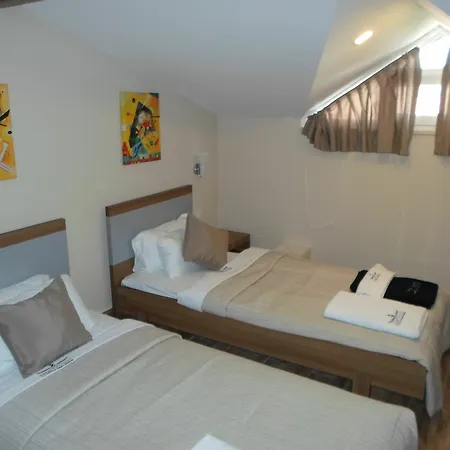 Lighthouse Natalia Aparts