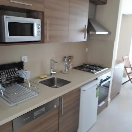 Lighthouse Natalia Aparts * フェティエ