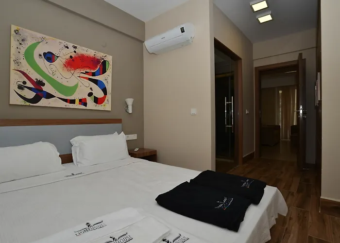 Lighthouse Natalia Aparts Apartamento *