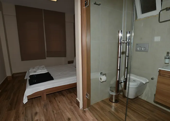 Lighthouse Natalia Aparts *