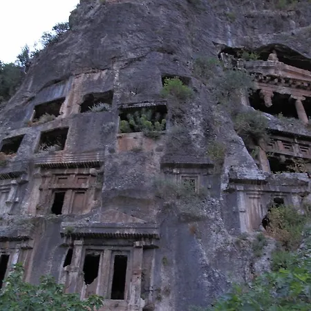 Lighthouse Natalia Aparts *