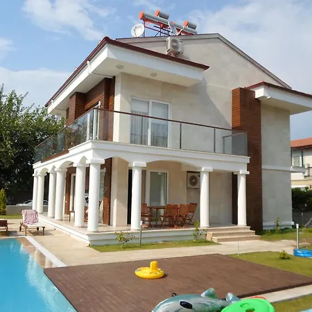 Lighthouse Natalia Aparts