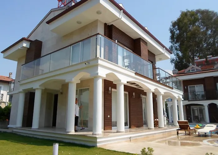 Lighthouse Natalia Aparts *